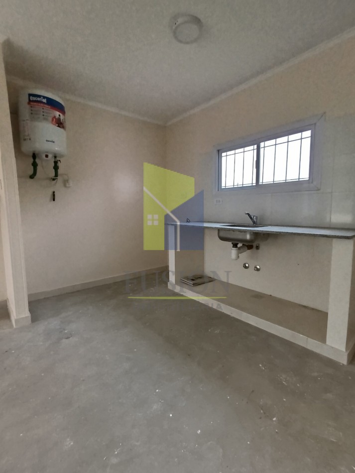 VENTA - MODERNA CASA EN BARRIO LOMA ALTA, LAS TALITAS