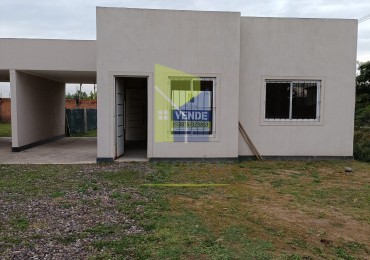 VENTA - MODERNA CASA EN BARRIO LOMA ALTA, LAS TALITAS
